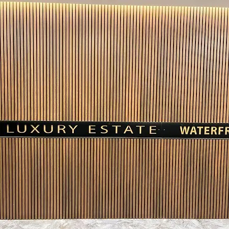 Waterfront 아파트 *